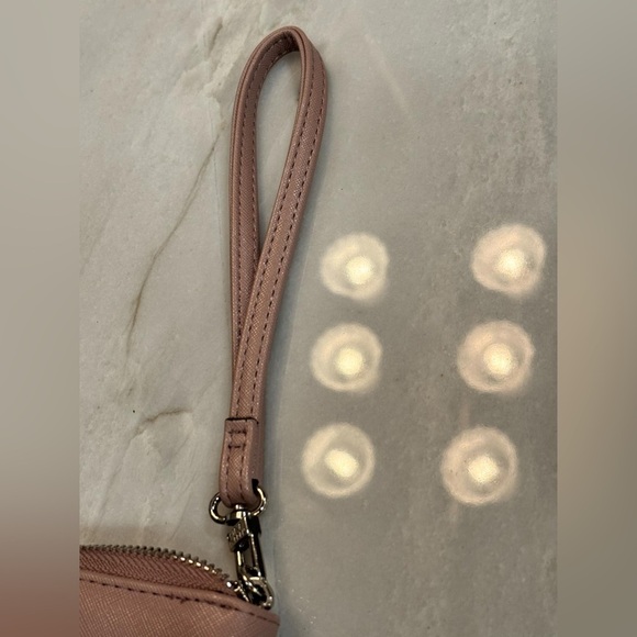 Steve Madden Elegant Tan Women's Clutch wallet 8x4in no callouts - Picture 12 of 14